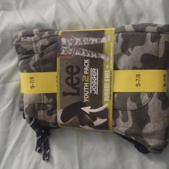 Kids joggers - Picture 1 of 2